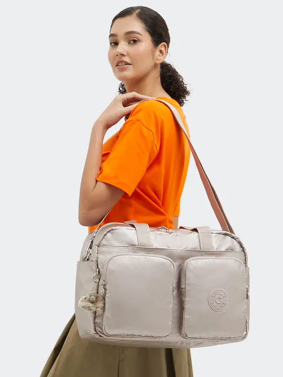 Kipling Defea Taška přes rameno 44 cm Kipling Defea Taška přes rameno 44 cm