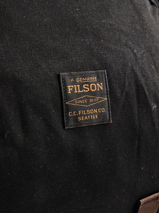 Filson Waxed Cotton Canvas Daypack 51 cm Laptoprum Filson Waxed Cotton Canvas Daypack 51 cm Laptoprum