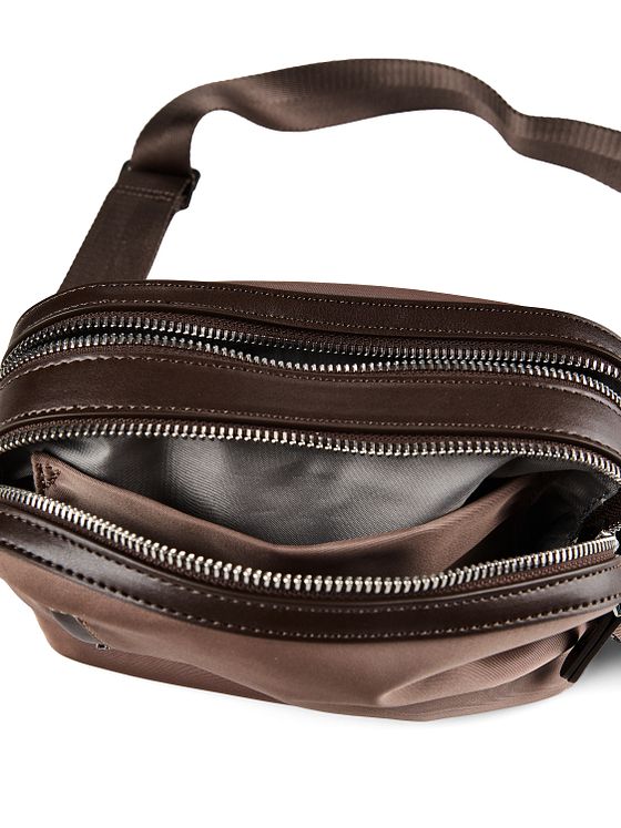 Mandarina Duck Taška přes rameno Hunter 22 cm Mandarina Duck Taška přes rameno Hunter 22 cm