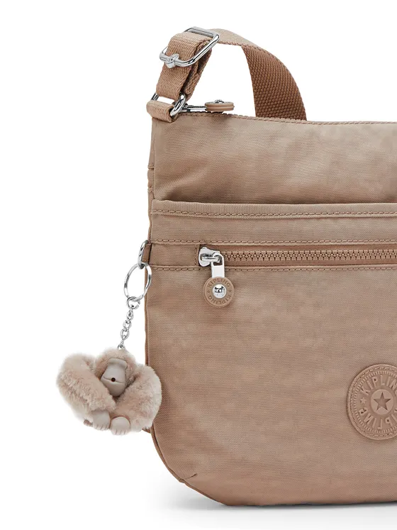 Kipling Basic Arto Crossbody taška 29 cm Kipling Basic Arto Crossbody taška 29 cm