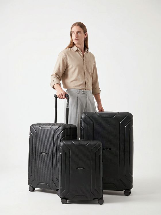 Redolz Essentials 15 Sada kufrů na 4 kolečkách, 3-dílná, s tříbodovým zapínáním Redolz Essentials 15 Sada kufrů na 4 kolečkách, 3-dílná, s tříbodovým zapínáním