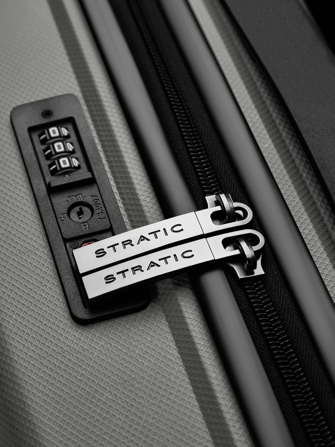 Stratic Shine 4 ruote Trolley cabina 55 cm Stratic Shine 4 ruote Trolley cabina 55 cm