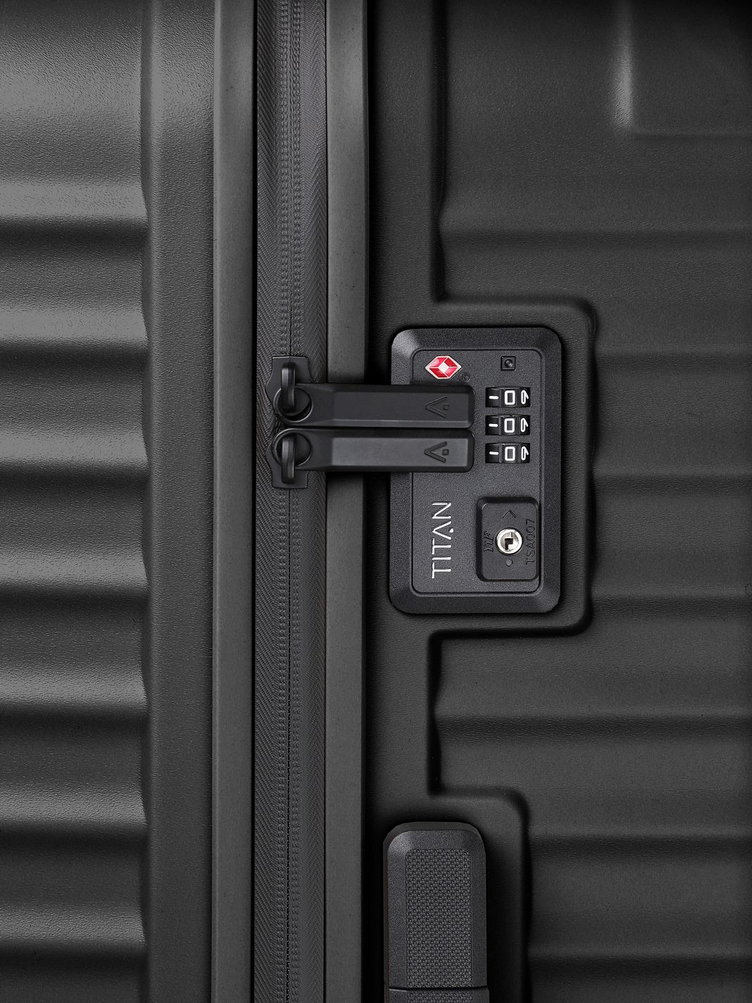 Titan Upgrade 4 ruote Trolley cabina S 55 cm Titan Upgrade 4 ruote Trolley cabina S 55 cm