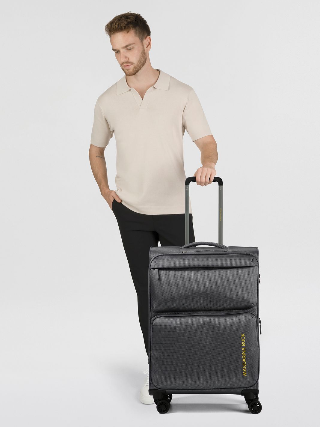 Mandarina Duck Zephyr 4-pyöräinen vetolaukku M 67 cm Laajennettava