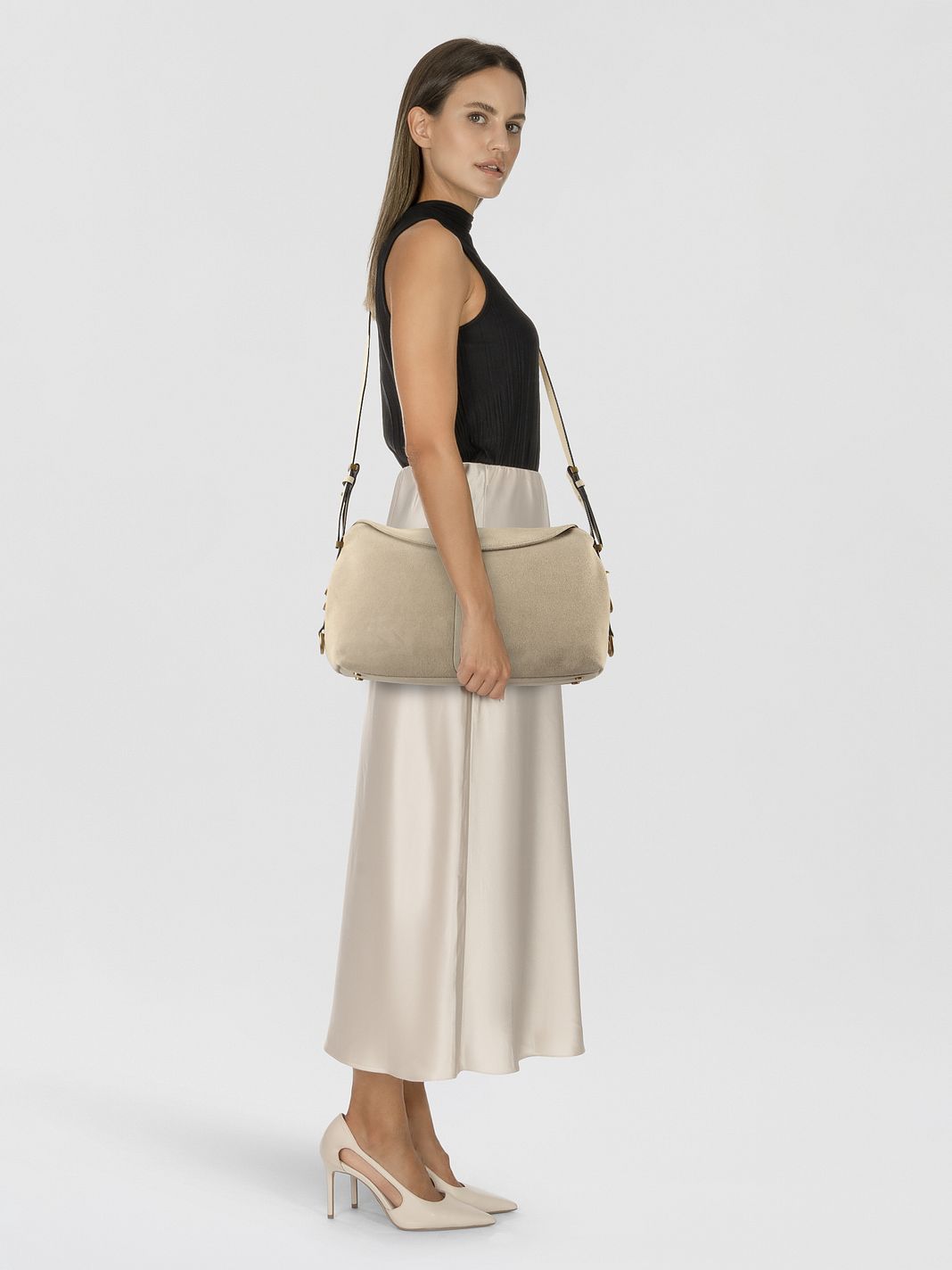 PINKO Saddle Horizontal Borsa a spalla Vera Pelle 34 cm PINKO Saddle Horizontal Borsa a spalla Vera Pelle 34 cm