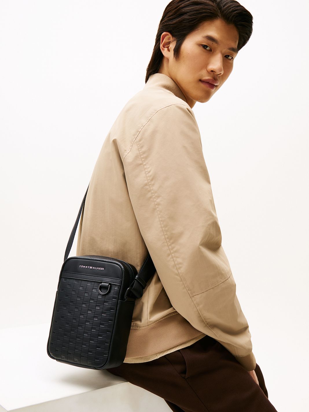 Tommy Hilfiger TH Modern Monogram Mini Borsa Borsa a tracolla 16 cm