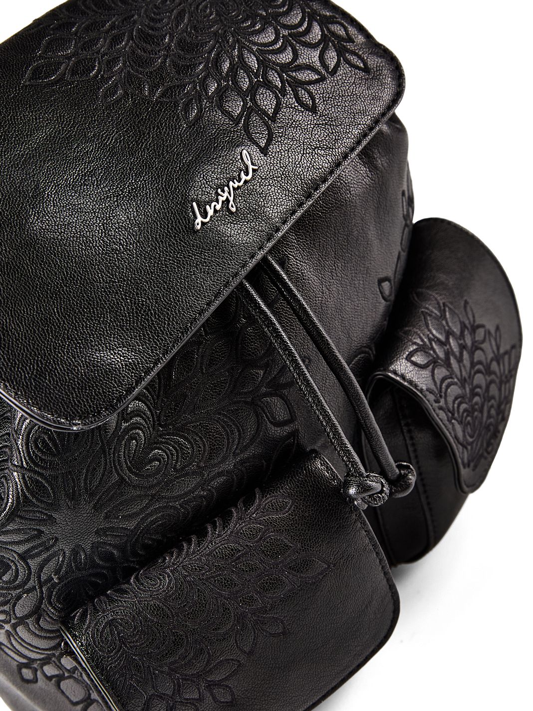 Desigual Sierra Stadsryggsäck 32 cm Desigual Sierra Stadsryggsäck 32 cm