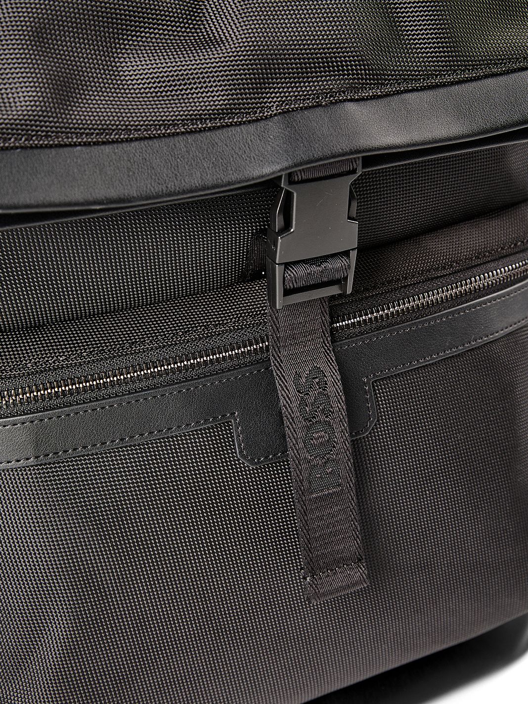 Boss Ray Zaino da giorno 43 cm Vano porta PC Boss Ray Zaino da giorno 43 cm Vano porta PC