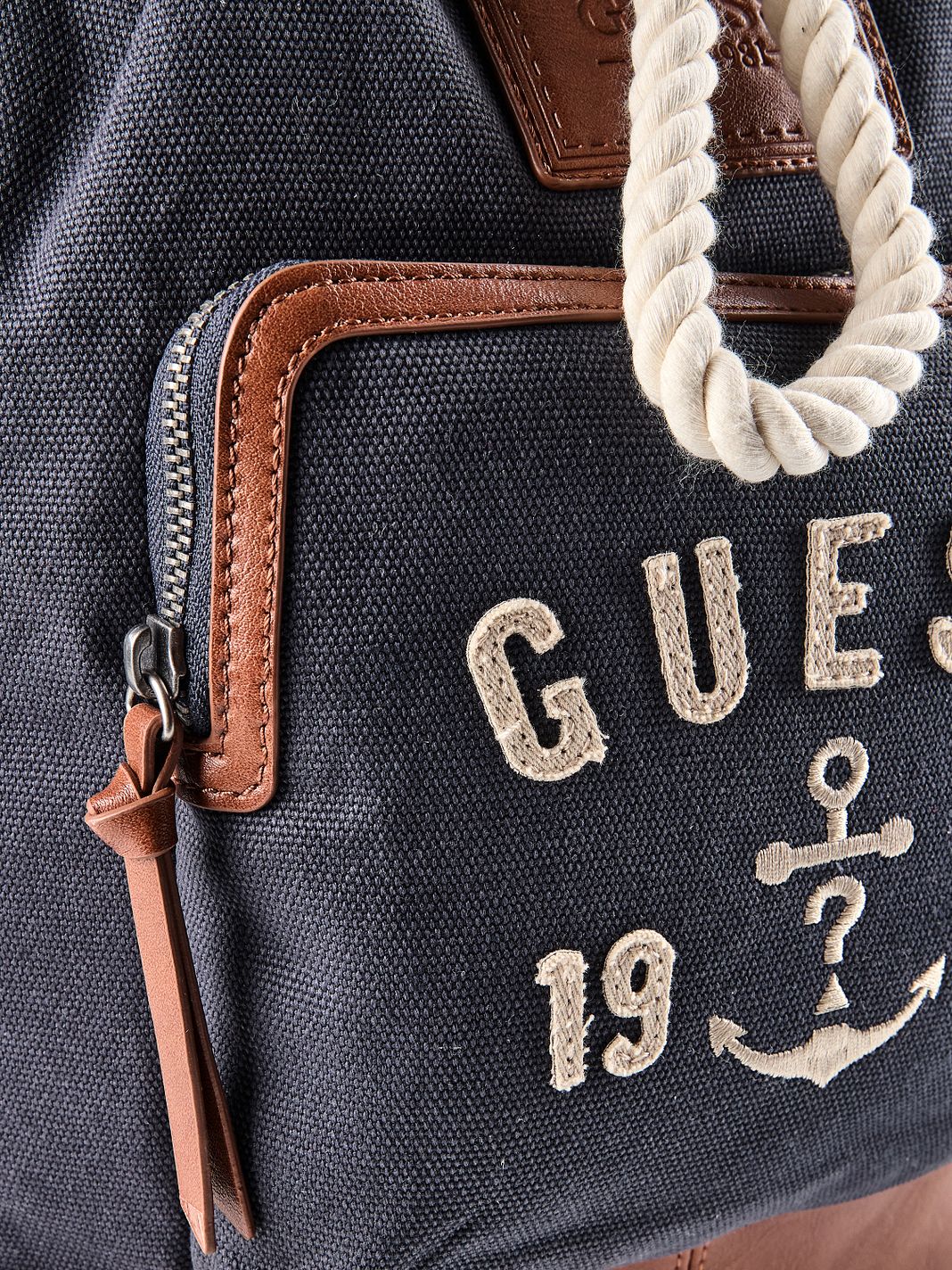 Guess Oslo 39 cm Guess Oslo 39 cm