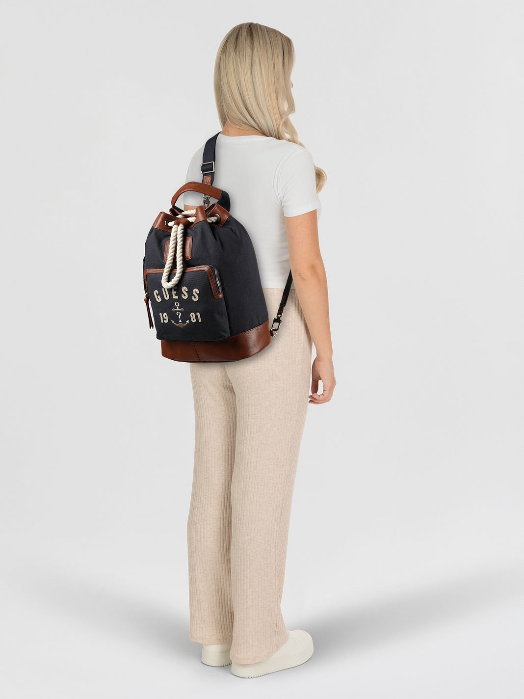 Guess Oslo 39 cm Guess Oslo 39 cm