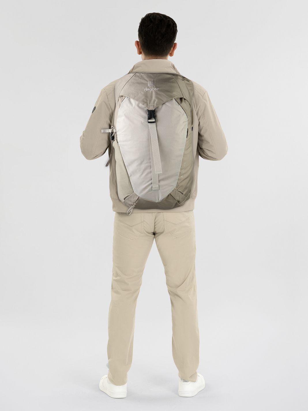 Deuter AC Lite 14 SL Turistický batoh 54 cm Deuter AC Lite 14 SL Turistický batoh 54 cm