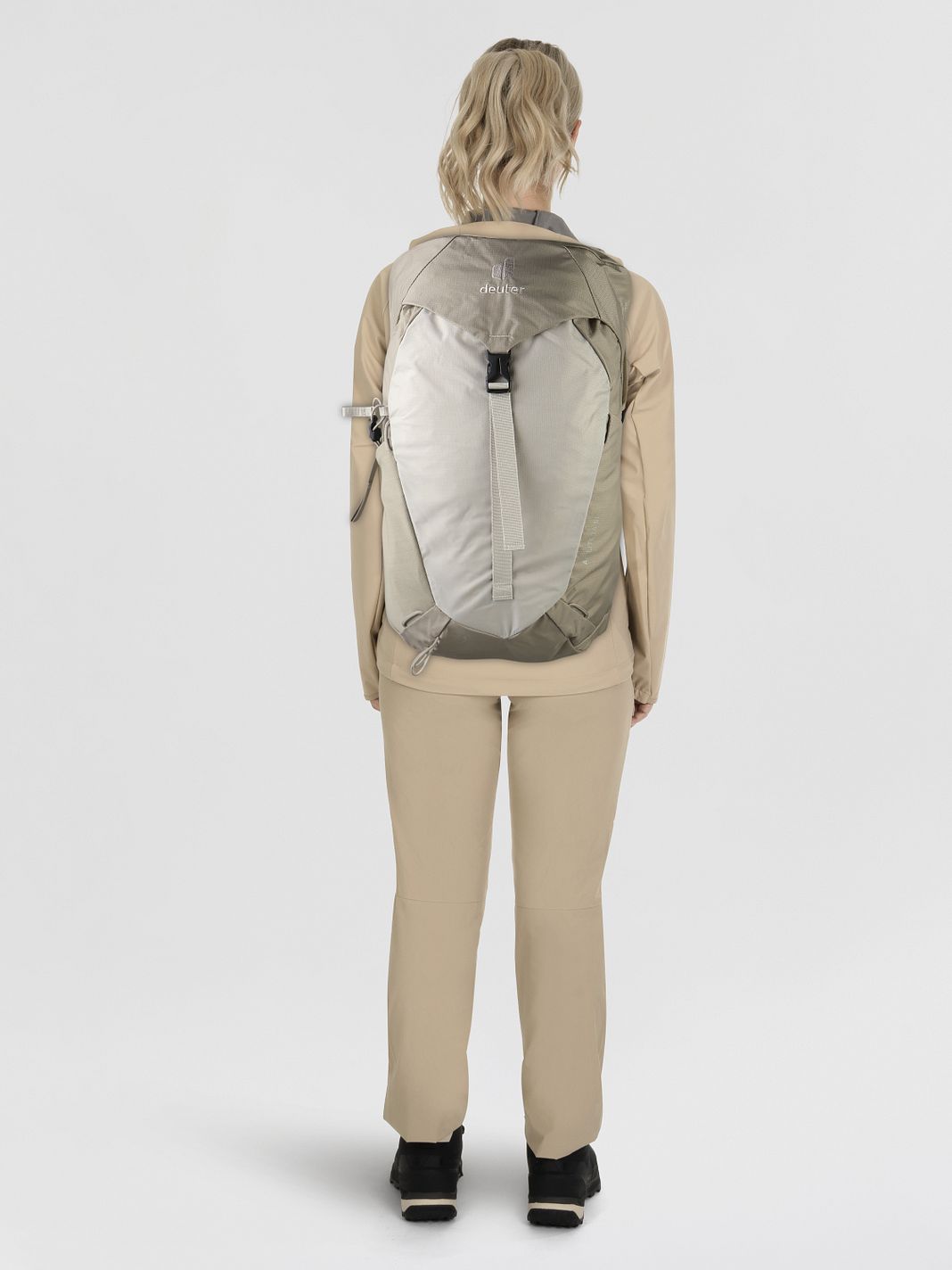 Deuter AC Lite 14 SL Turistický batoh 54 cm Deuter AC Lite 14 SL Turistický batoh 54 cm