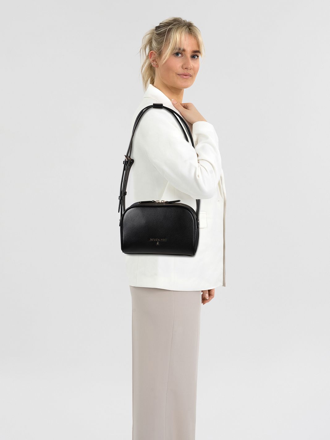 Patrizia Pepe Olkalaukku Nahka 20 cm