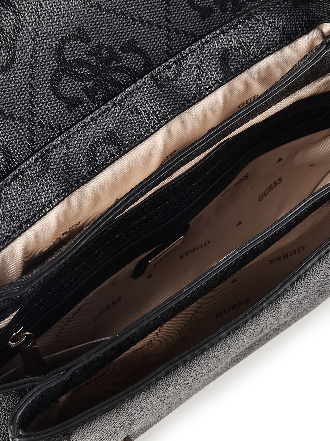 Guess Noelle II Bolsa de hombro 24 cm Guess Noelle II Bolsa de hombro 24 cm