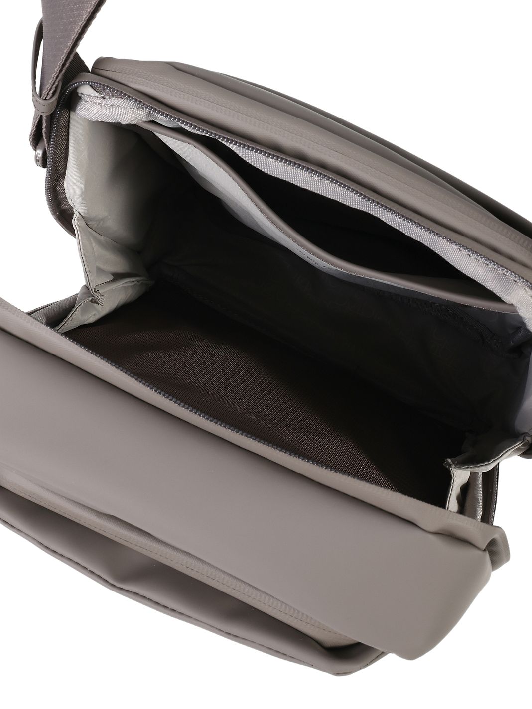 Hedgren Loop Crossbody-väska M RFID-skydd 25.5 cm