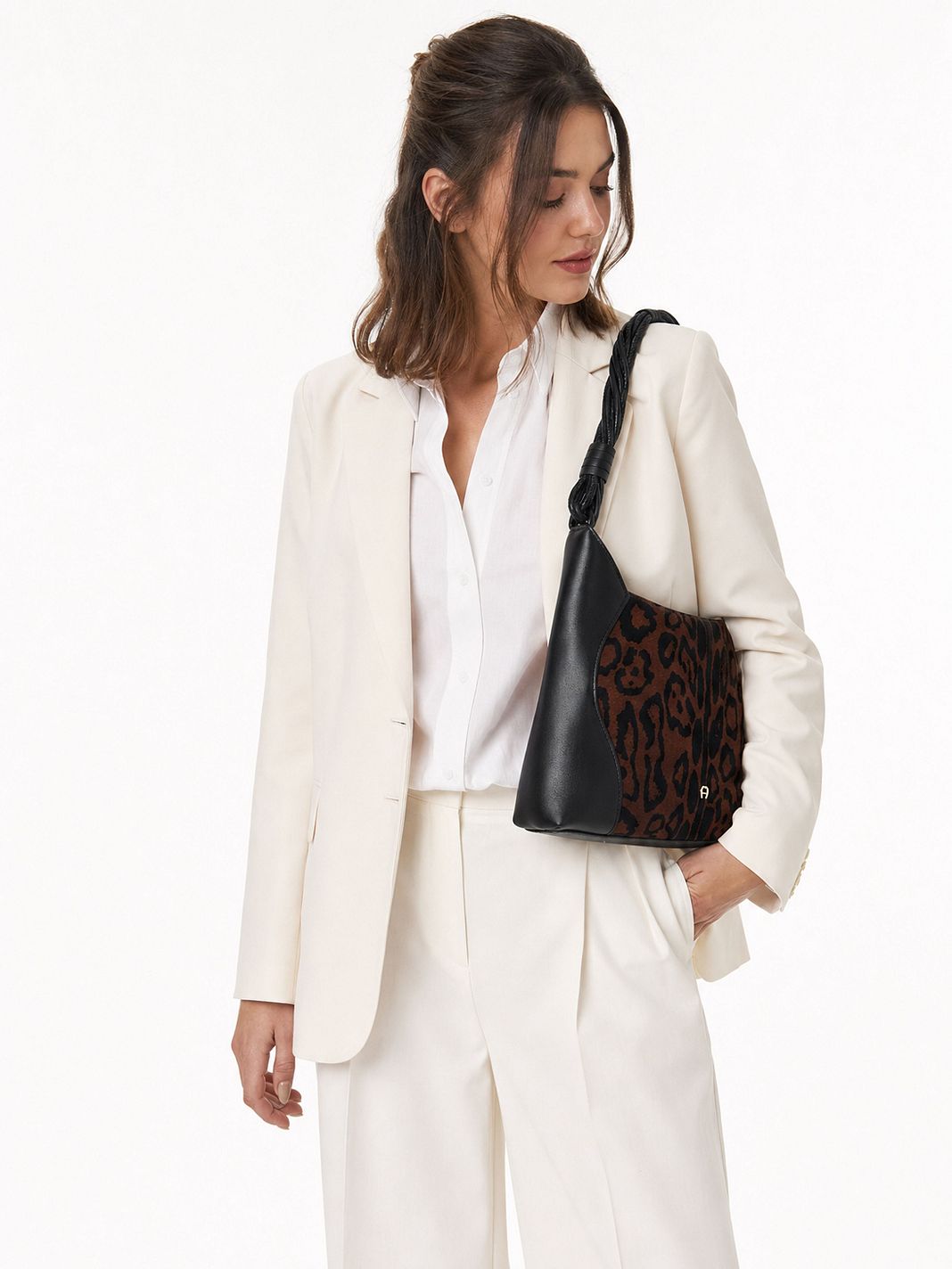AIGNER Giara Borsa a spalla Vera Pelle 33 cm AIGNER Giara Borsa a spalla Vera Pelle 33 cm