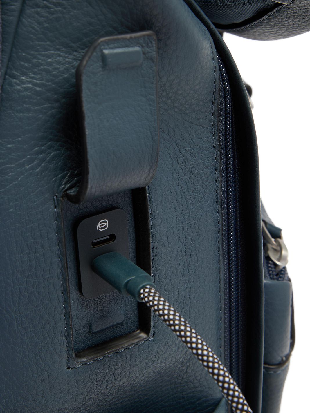 Piquadro Tebe Zaino da giorno Protezione RFID Vera Pelle 44 cm Vano porta PC