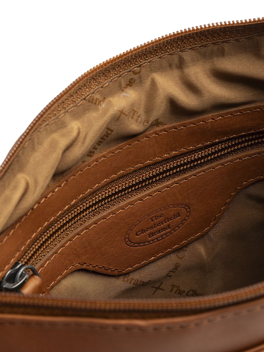 The Chesterfield Brand Harlan Crossbody-väska Läder 24 cm The Chesterfield Brand Harlan Crossbody-väska Läder 24 cm