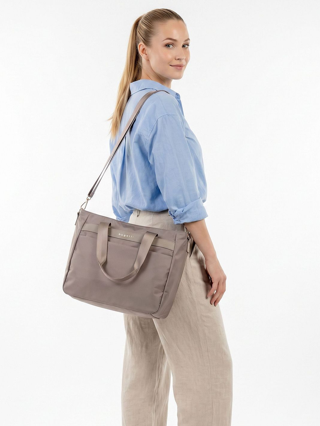 bugatti Mare 2.0 Borsa a spalla 42 cm bugatti Mare 2.0 Borsa a spalla 42 cm