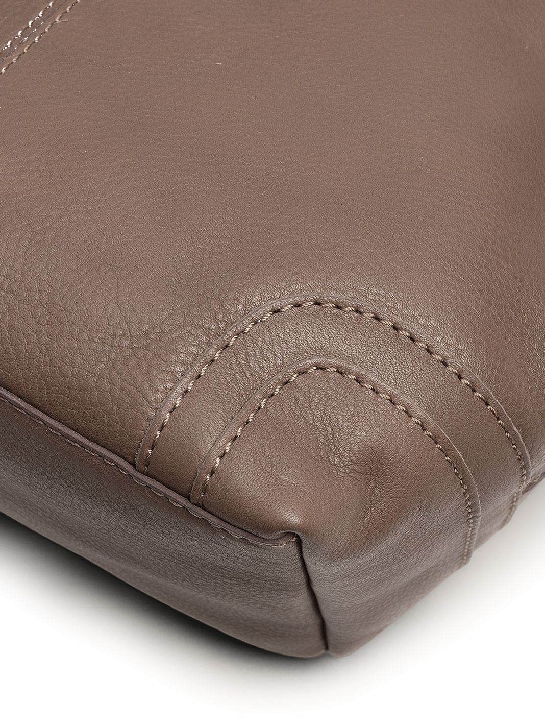 The Chesterfield Brand Zarita Axelväska Läder 22 cm The Chesterfield Brand Zarita Axelväska Läder 22 cm