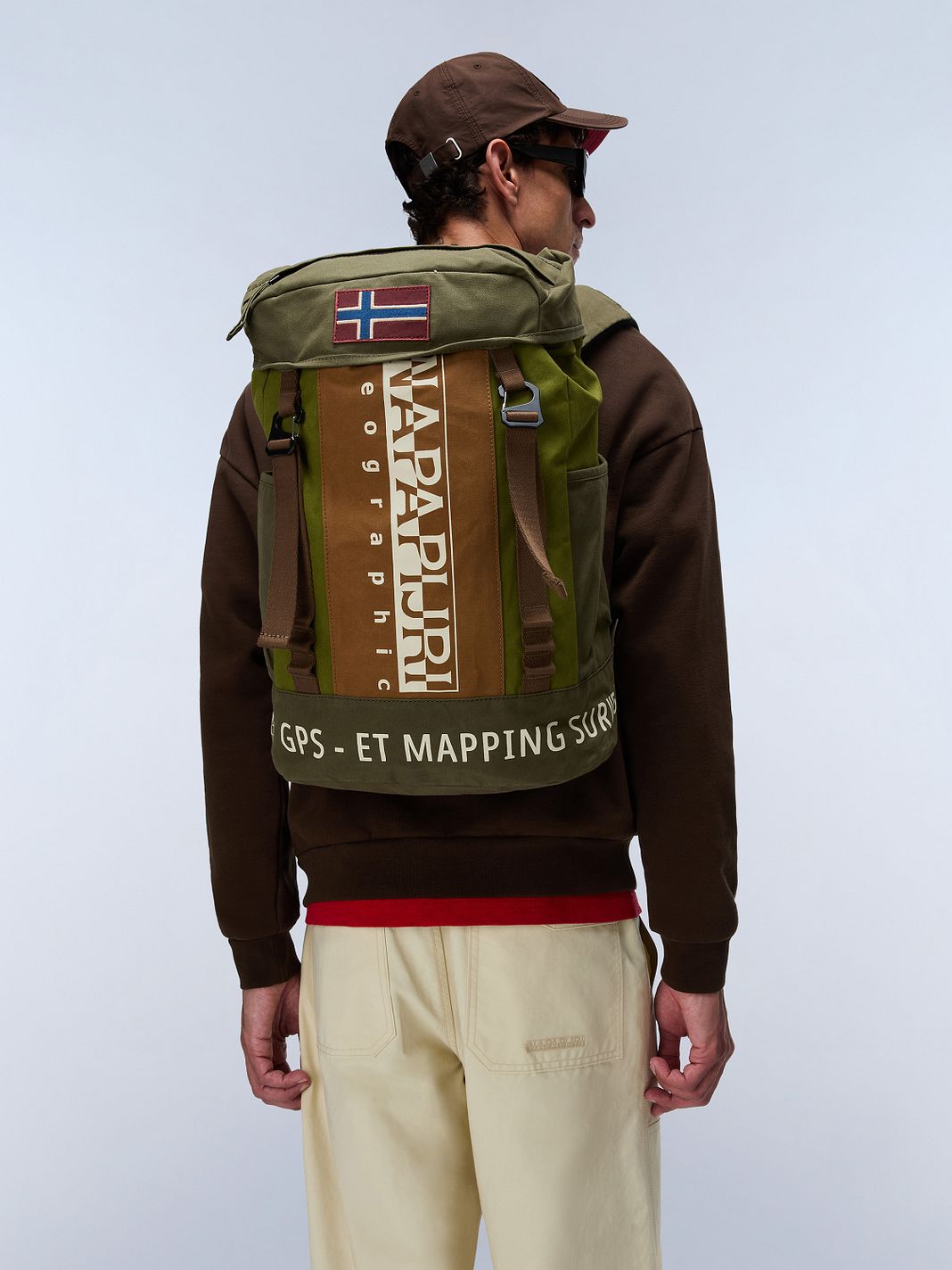 Napapijri H-Equator Zaino da giorno 40 cm Vano porta PC Napapijri H-Equator Zaino da giorno 40 cm Vano porta PC