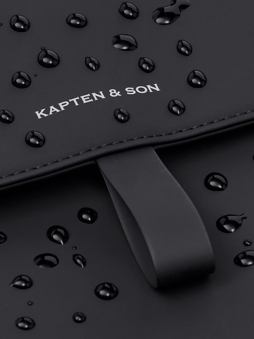 Kapten & Son Fyn Denní batoh 40 cm Kapsa na notebook Kapten & Son Fyn Denní batoh 40 cm Kapsa na notebook