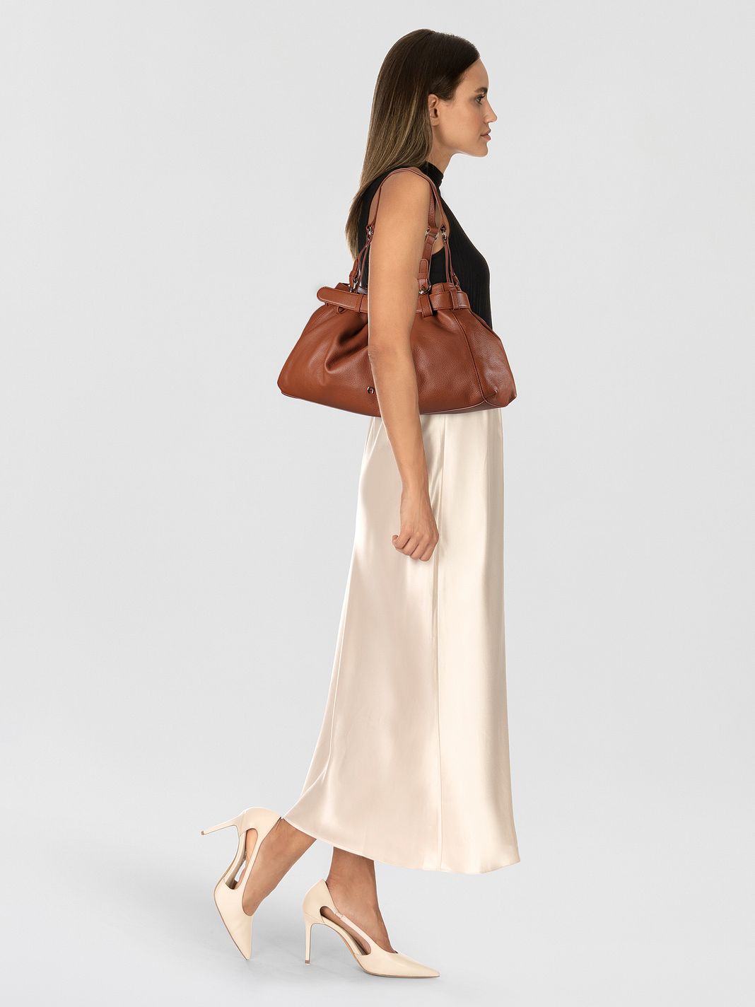 AIGNER Lavinia Borsa a spalla Vera Pelle 45 cm AIGNER Lavinia Borsa a spalla Vera Pelle 45 cm