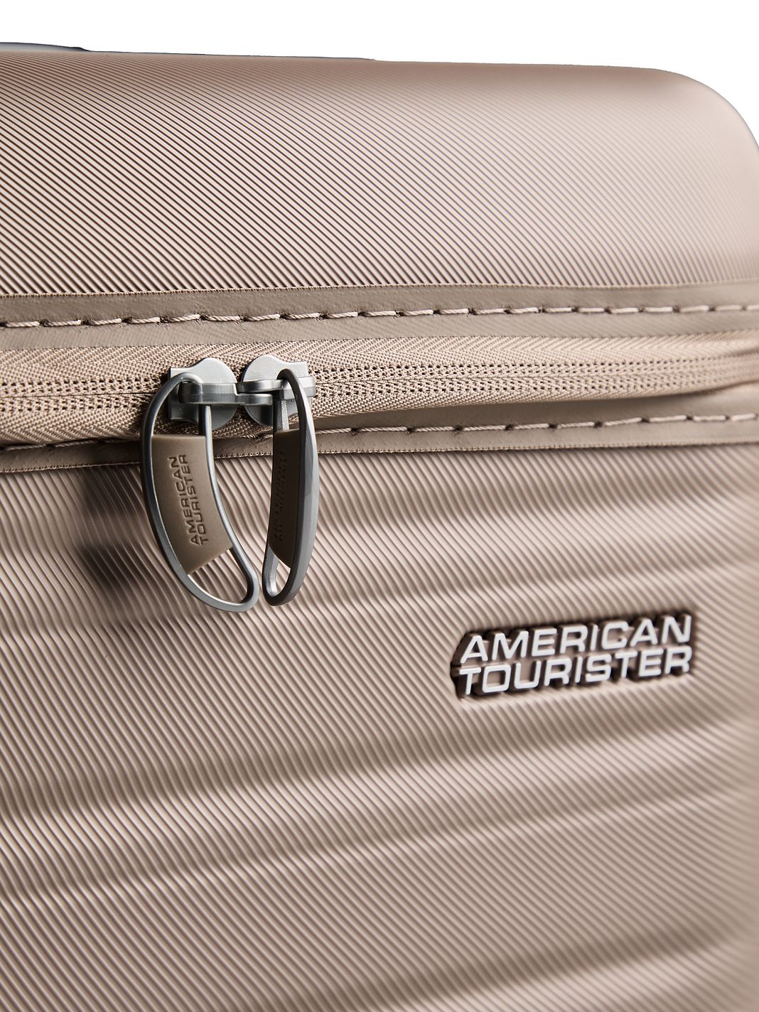 American Tourister Flashline Beautybox 36 cm American Tourister Flashline Beautybox 36 cm