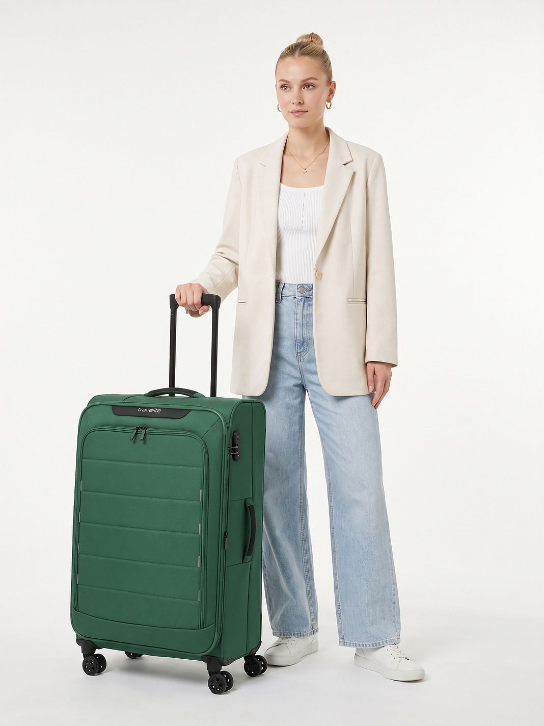 Travelite Skaii 4-pyöräinen vetolaukku L 78 cm Laajennettava Travelite Skaii 4-pyöräinen vetolaukku L 78 cm Laajennettava