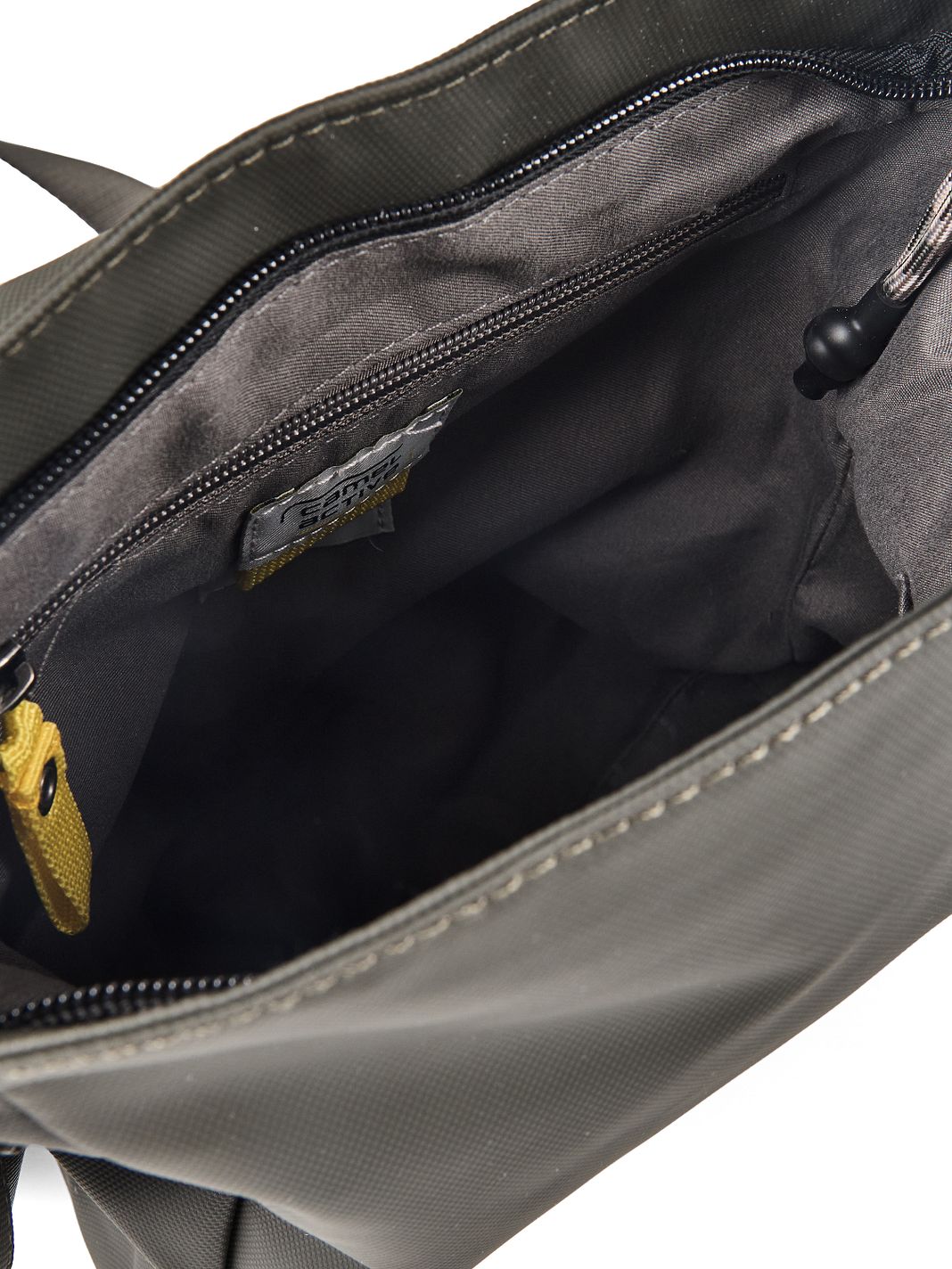 camel active Explore Borsa a tracolla M 26 cm camel active Explore Borsa a tracolla M 26 cm
