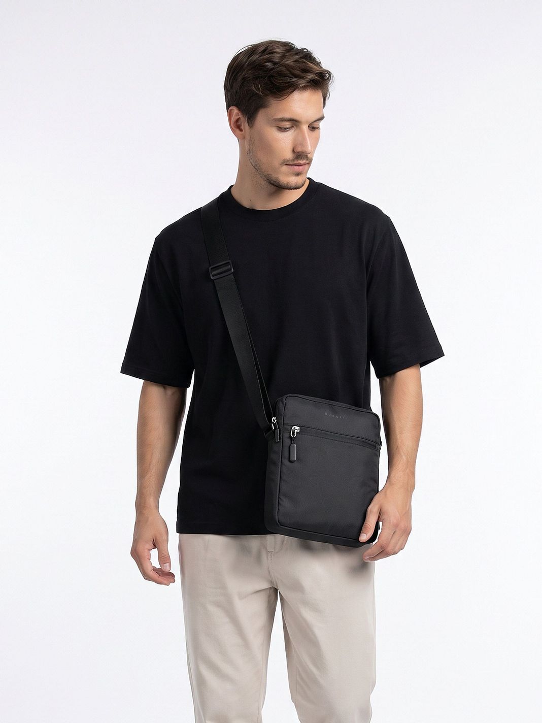 bugatti Mare Basic Crossbody taske 23 cm bugatti Mare Basic Crossbody taske 23 cm