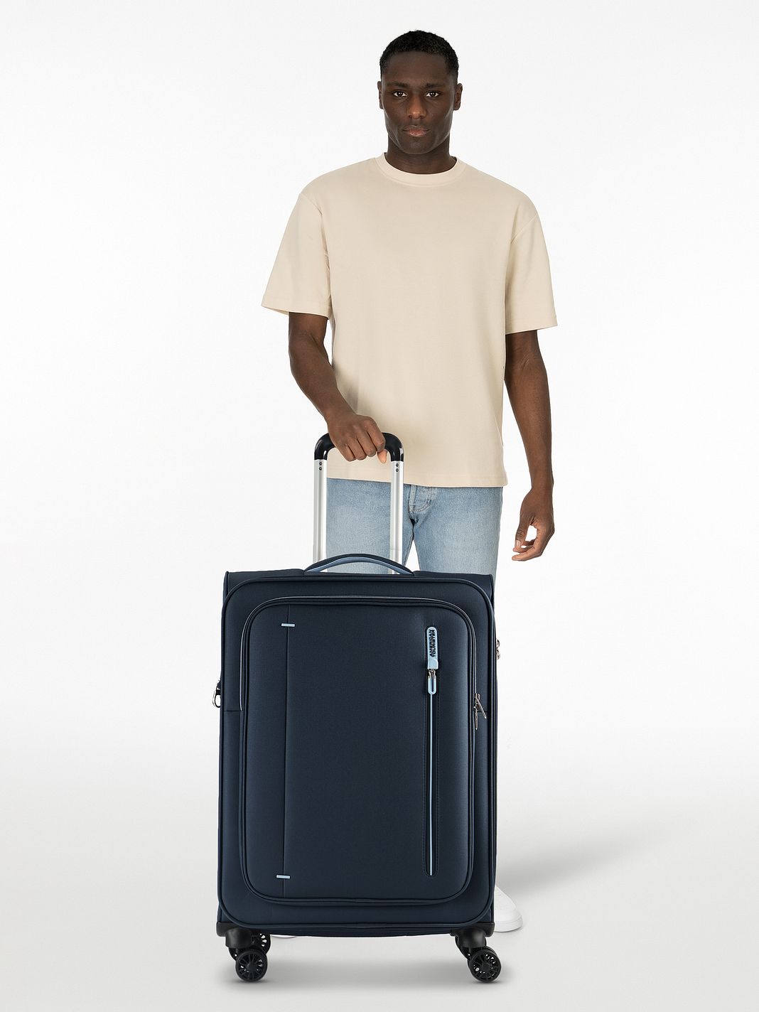 American Tourister Cloudrider 4 ruedas Trolley M 67 cm Con asa expansible American Tourister Cloudrider 4 ruedas Trolley M 67 cm Con asa expansible