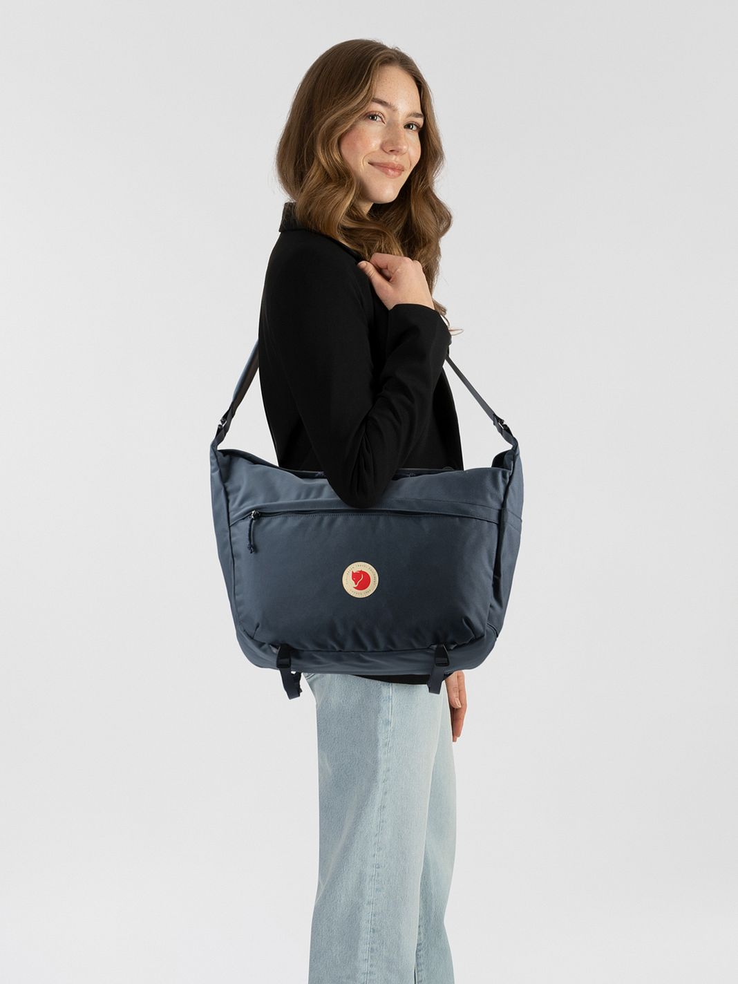 Fjällräven Färden Crossbody taška 42 cm Fjällräven Färden Crossbody taška 42 cm