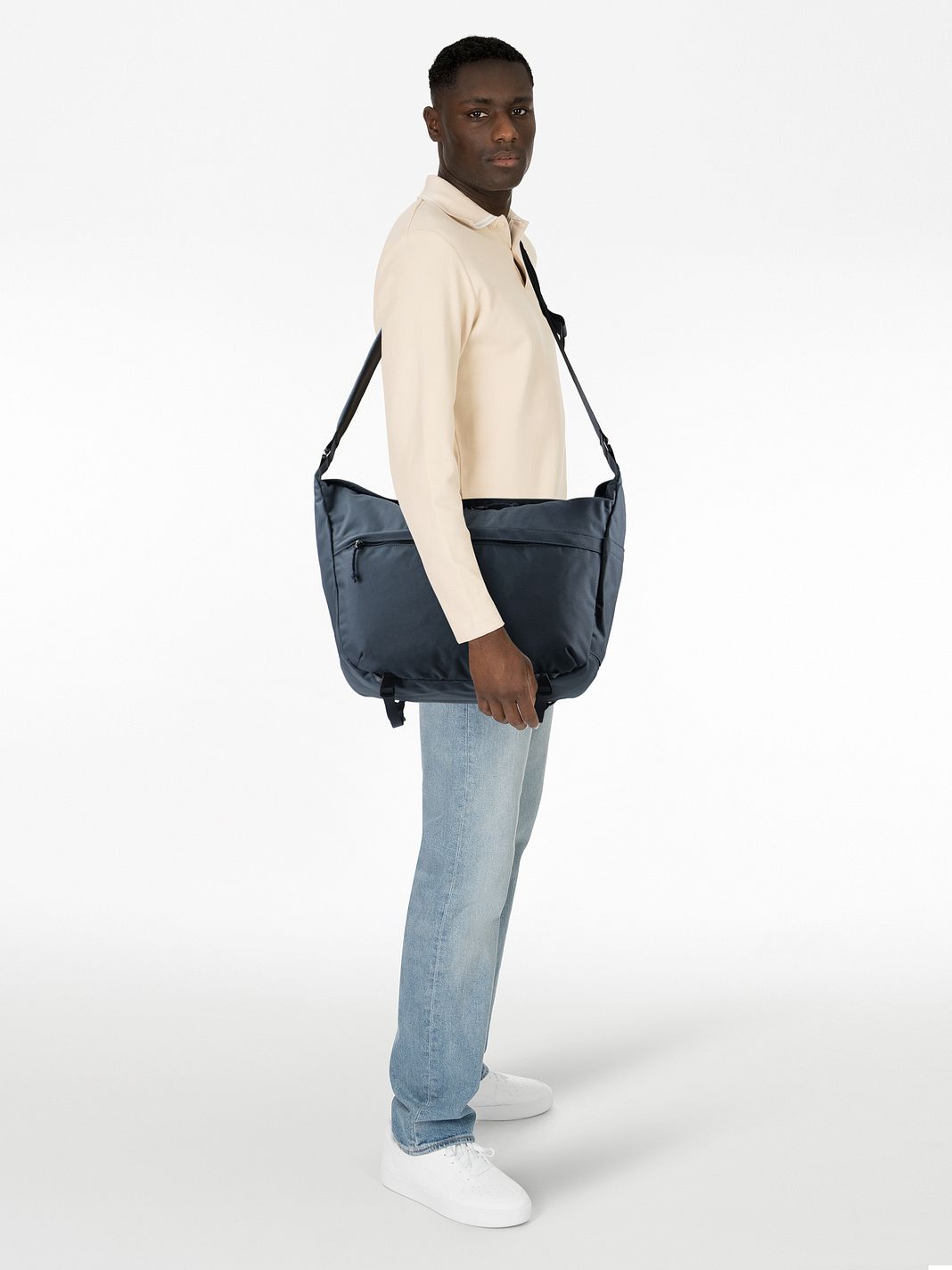Fjällräven Färden Crossbody taška 42 cm Fjällräven Färden Crossbody taška 42 cm