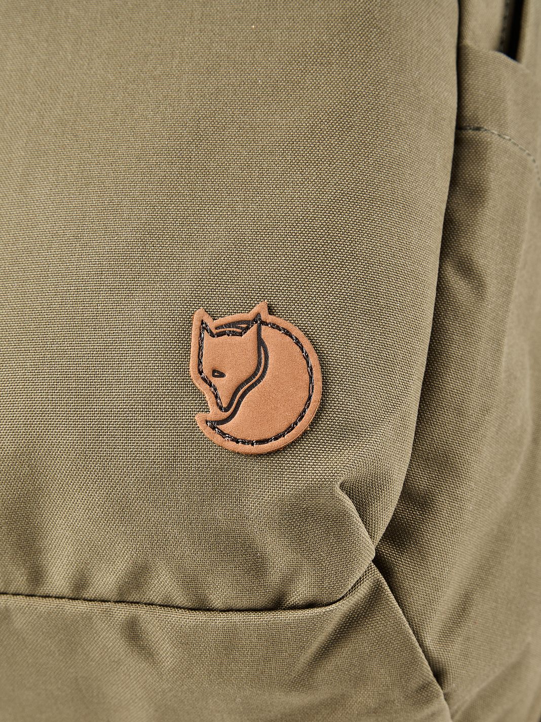 Fjällräven Övik Räven 20 Denní batoh 46 cm Kapsa na notebook