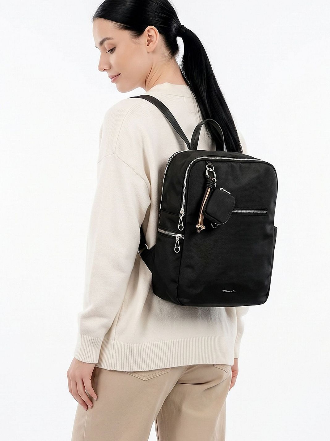 Tamaris TAS Maggie Zaino da giorno M 34 cm Vano porta PC Tamaris TAS Maggie Zaino da giorno M 34 cm Vano porta PC