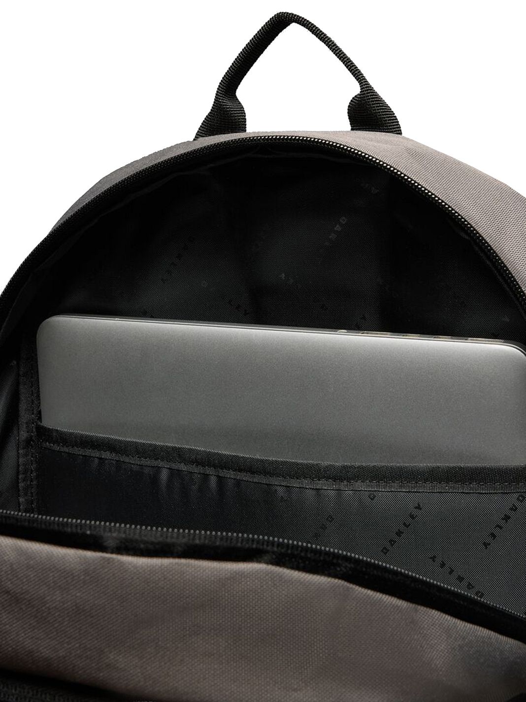 Oakley Spark Traverse Zaino da giorno 45 cm Vano porta PC Oakley Spark Traverse Zaino da giorno 45 cm Vano porta PC