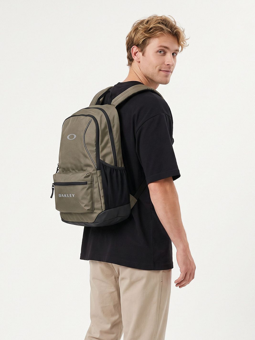 Oakley Spark Traverse Zaino da giorno 45 cm Vano porta PC Oakley Spark Traverse Zaino da giorno 45 cm Vano porta PC