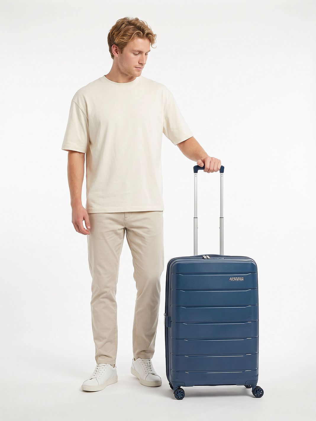American Tourister Summer Pop 4-hjulig Resväska 66 cm med expansionsveck American Tourister Summer Pop 4-hjulig Resväska 66 cm med expansionsveck