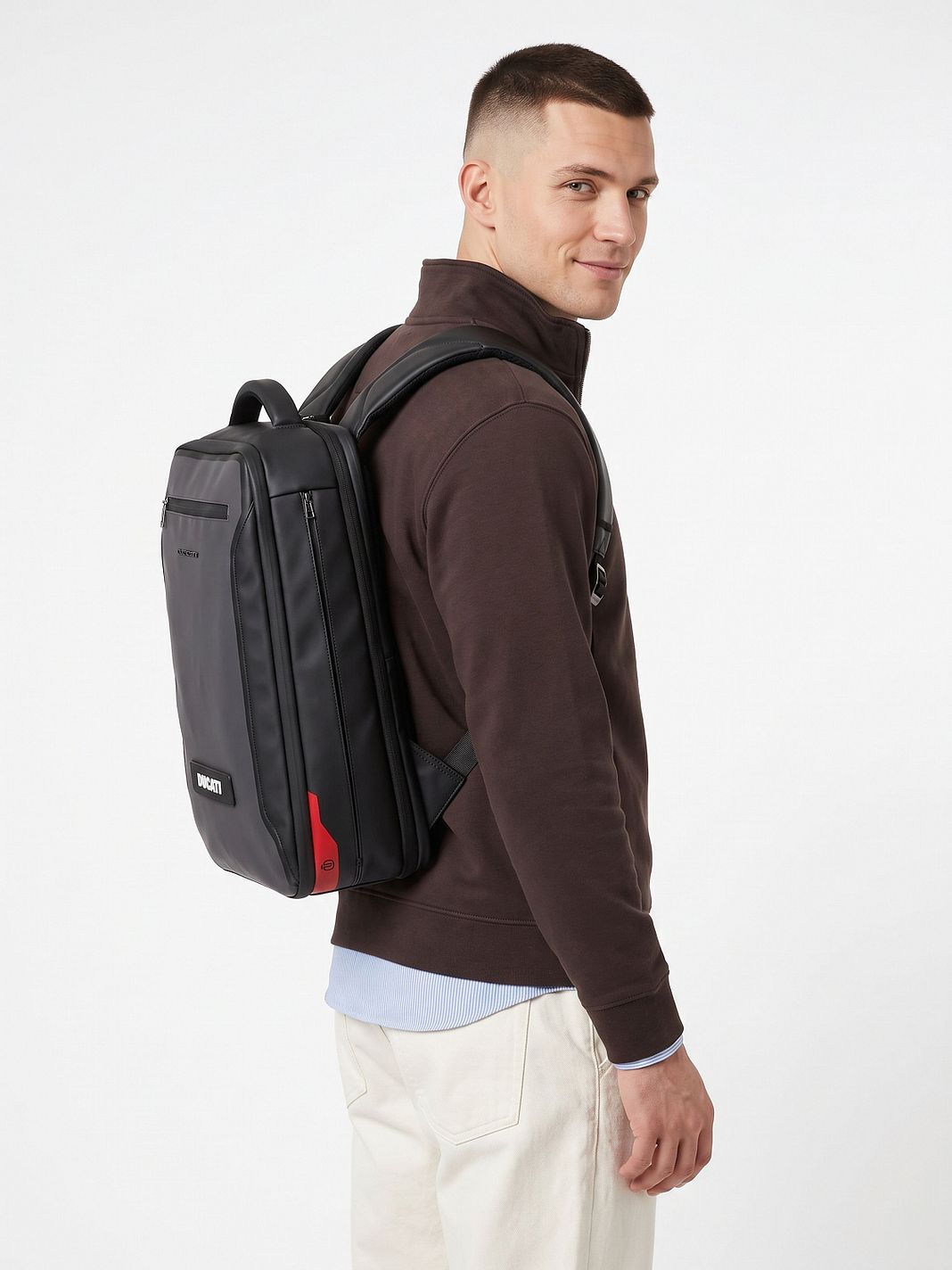 Piquadro Mochila de viaje Rover con compartimento para portátil de 40 cm y protección RFID