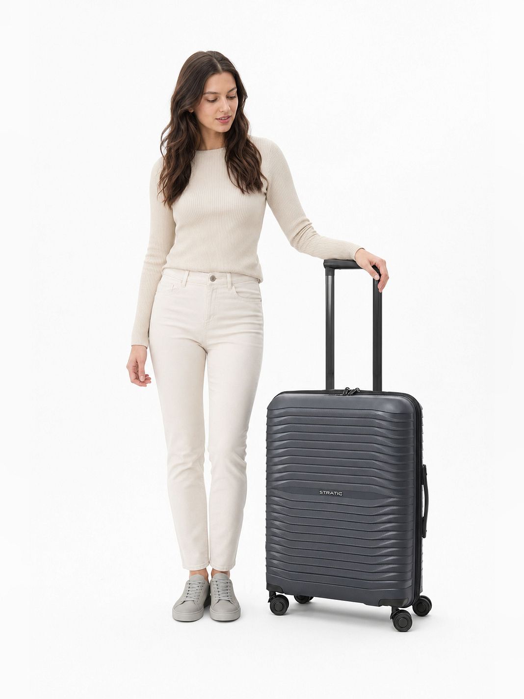 Stratic Shine 4 ruedas Trolley 66 cm Con asa expansible Stratic Shine 4 ruedas Trolley 66 cm Con asa expansible