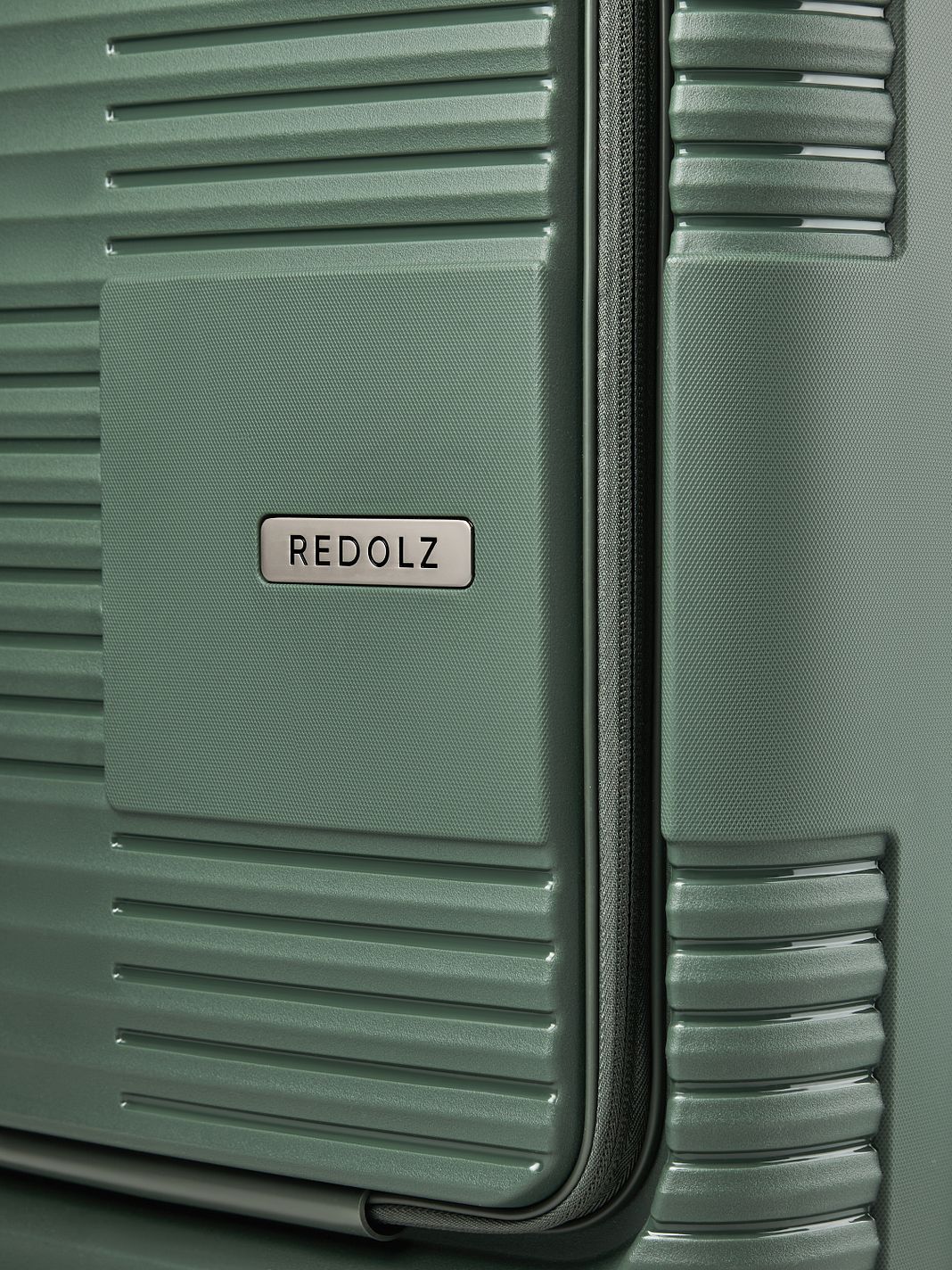 Redolz Essentials 17 2.0 4 ruedas Maleta de cabina 55 cm Compartimento para el portátil Con asa expansible Redolz Essentials 17 2.0 4 ruedas Maleta de cabina 55 cm Compartimento para el portátil Con asa expansible