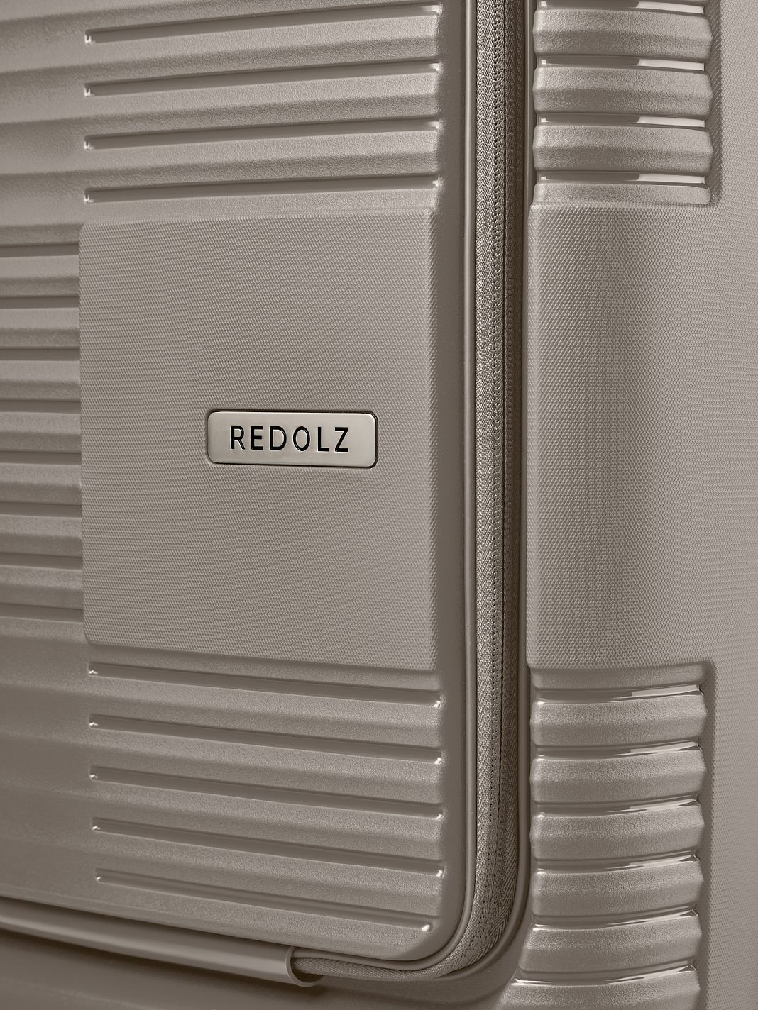 Redolz Essentials 17 2.0 4 ruedas Maleta de cabina 55 cm Compartimento para el portátil Con asa expansible Redolz Essentials 17 2.0 4 ruedas Maleta de cabina 55 cm Compartimento para el portátil Con asa expansible