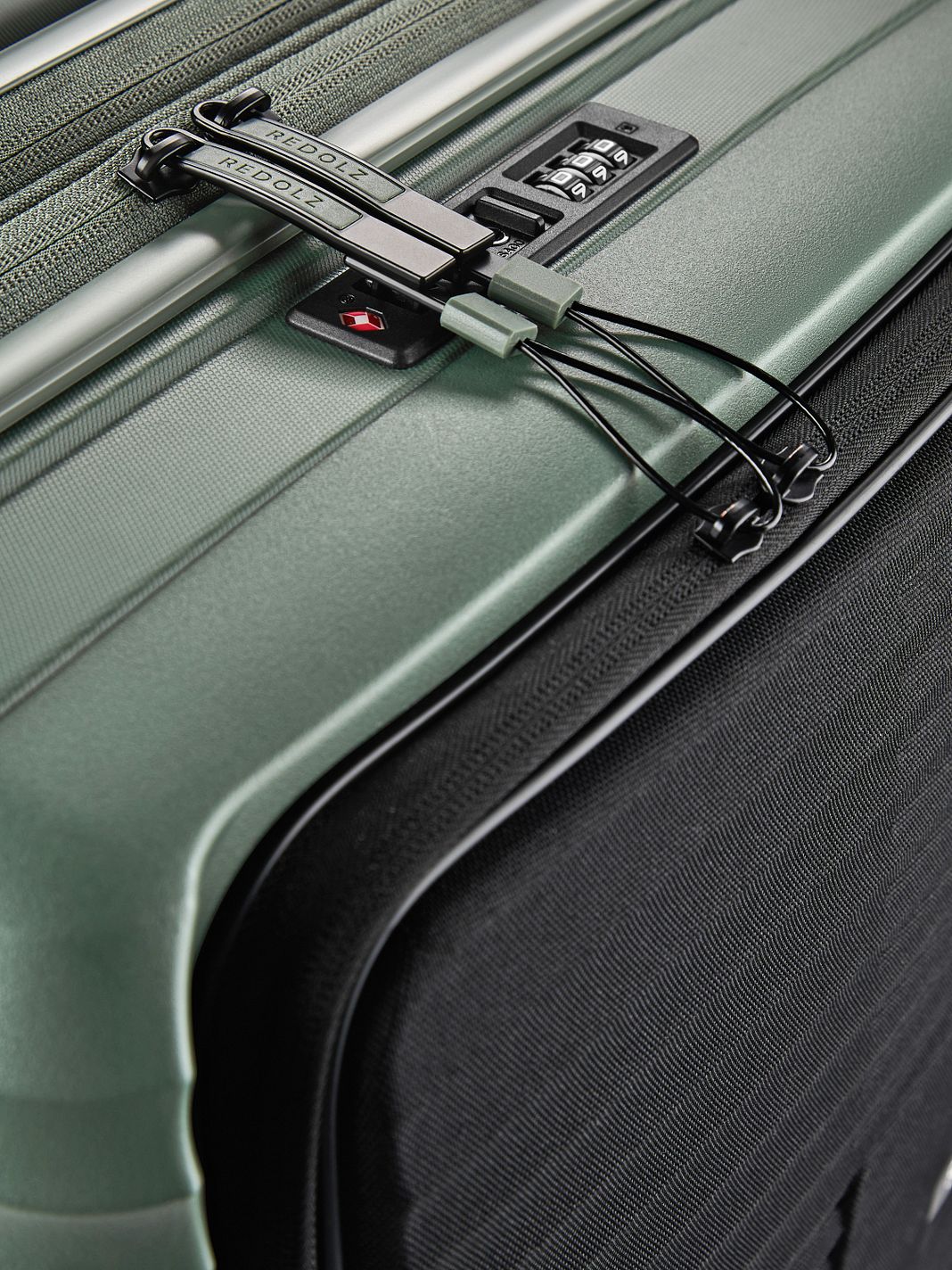 Redolz Essentials 17 2.0 4 ruedas Maleta de cabina 55 cm Compartimento para el portátil Con asa expansible