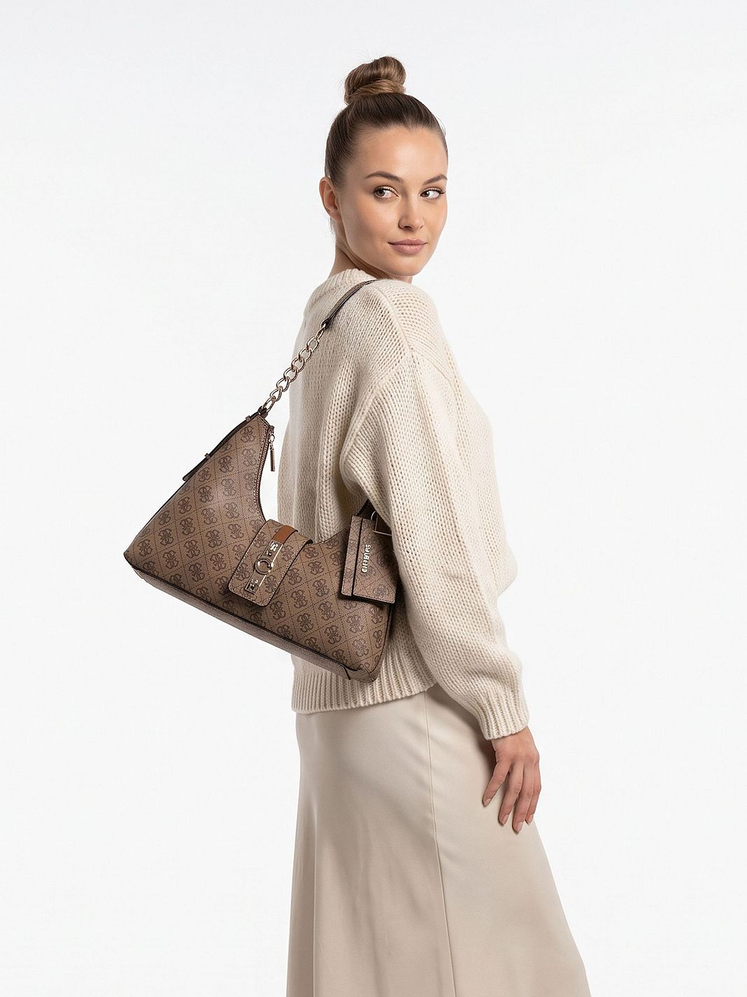 Guess Yvonne Olkalaukku 33 cm