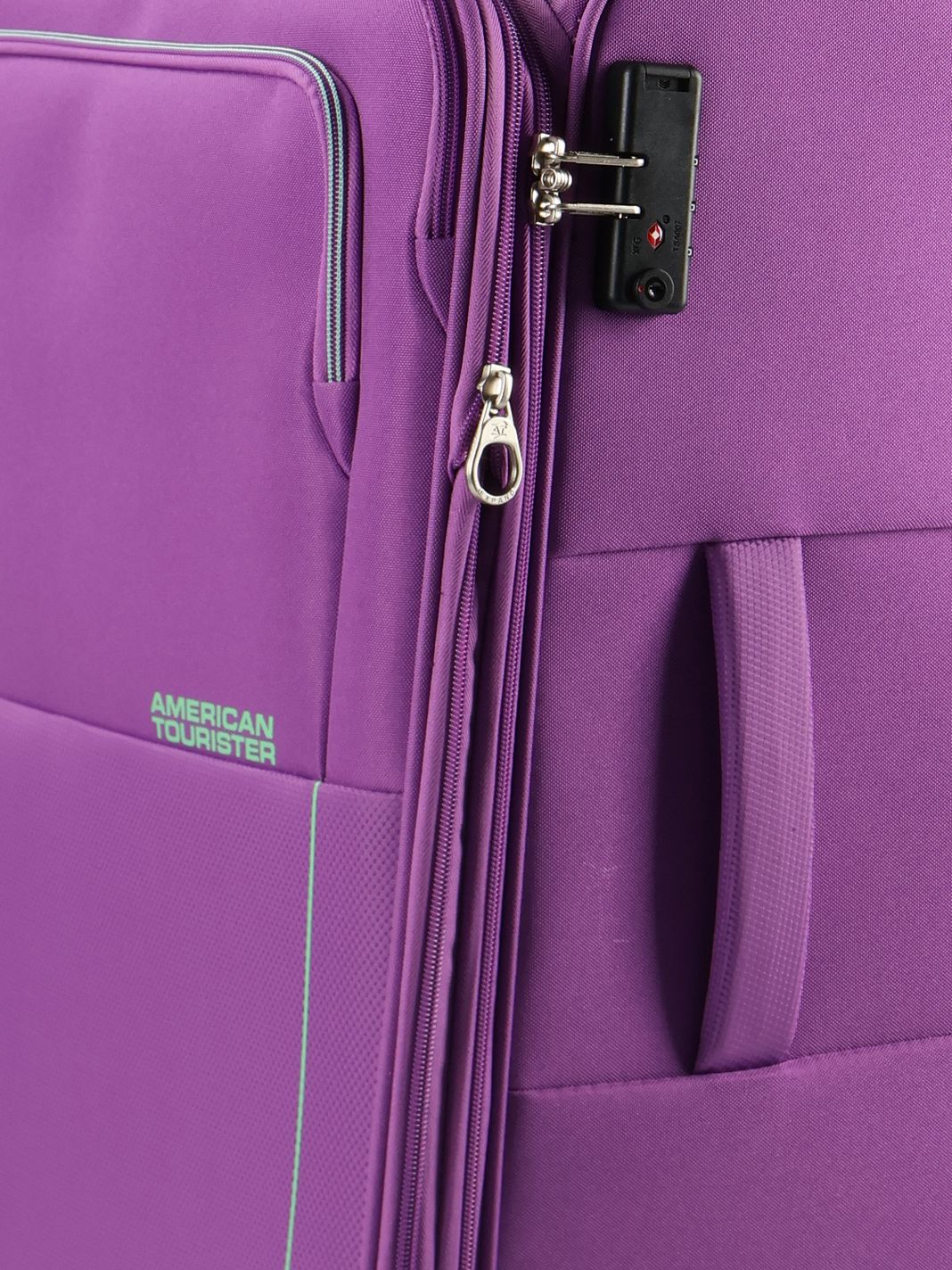 American Tourister Air Wave 4-hjulig Resväskeset 3-delad med expansionsveck American Tourister Air Wave 4-hjulig Resväskeset 3-delad med expansionsveck