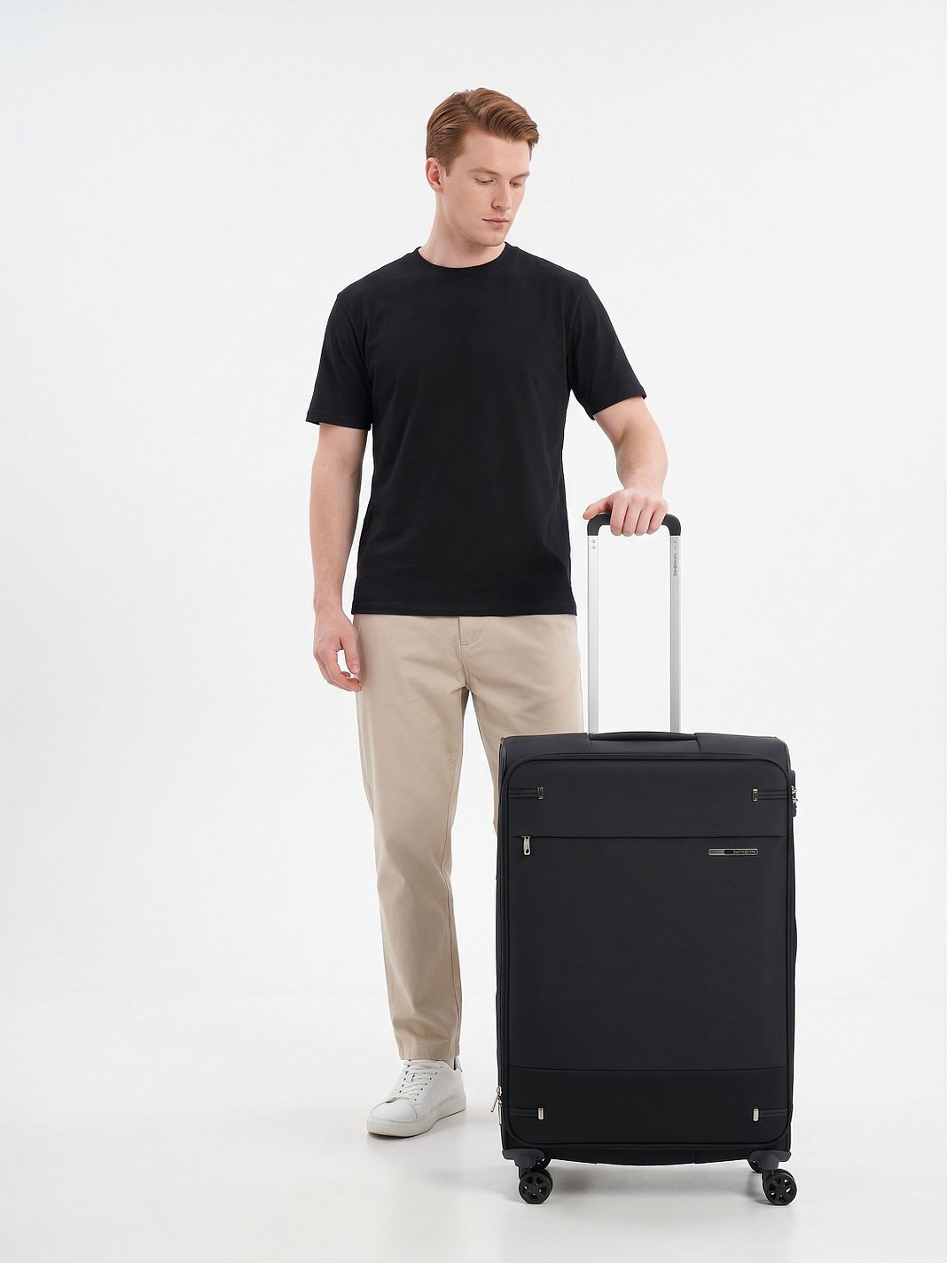Samsonite Base Boost 4-pyöräinen vetolaukku 78 cm Laajennettava Samsonite Base Boost 4-pyöräinen vetolaukku 78 cm Laajennettava