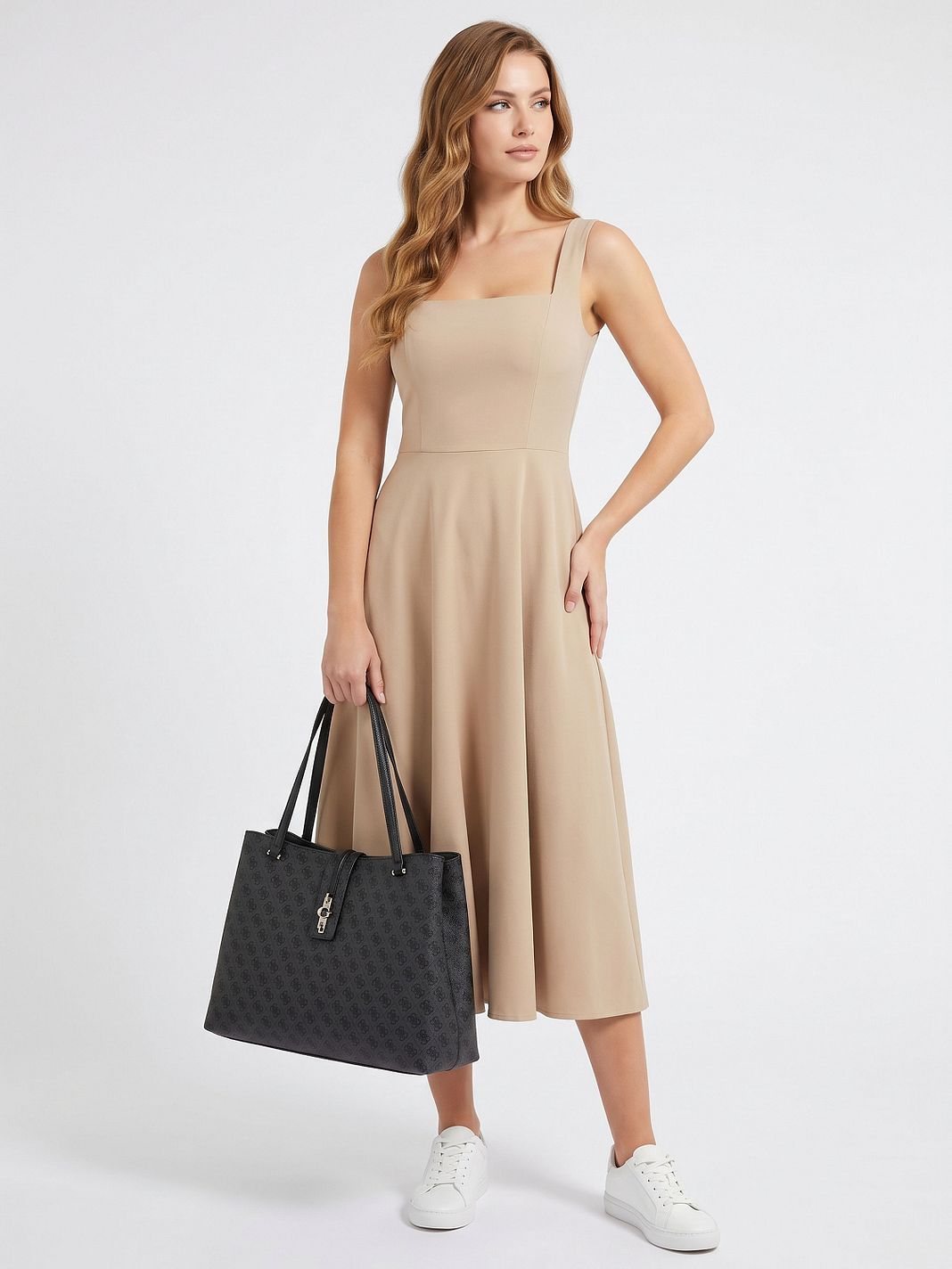 Guess Yvonne Skuldertaske 46 cm