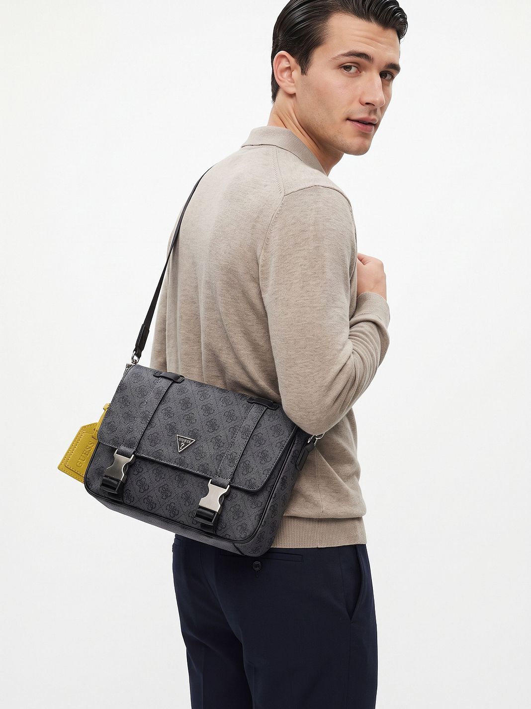 Guess Milano Messenger bags 27 cm Guess Milano Messenger bags 27 cm