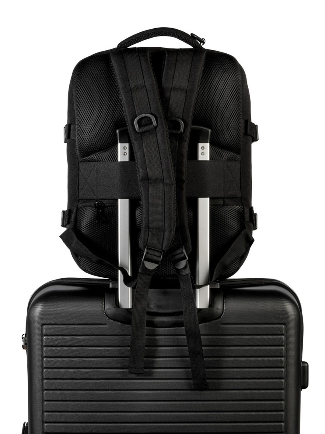 Bench Zaino viaggio Solid con scomparto per laptop da 40 cm Bench Zaino viaggio Solid con scomparto per laptop da 40 cm